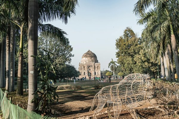 Quelles sont les étapes essentielles pour préparer un voyage en train à travers l'Inde ?